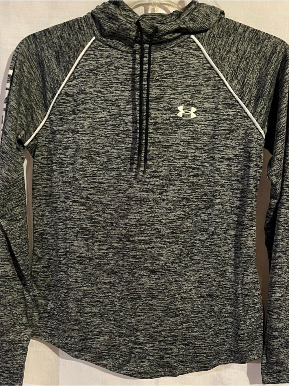 Under Armour Black and Gray Marled Hooded Pullover